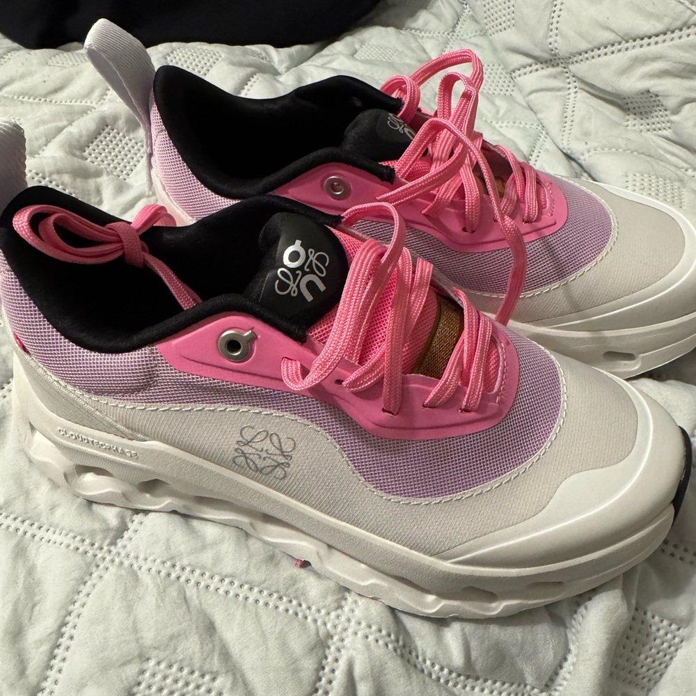 On cloud Brand new size 5